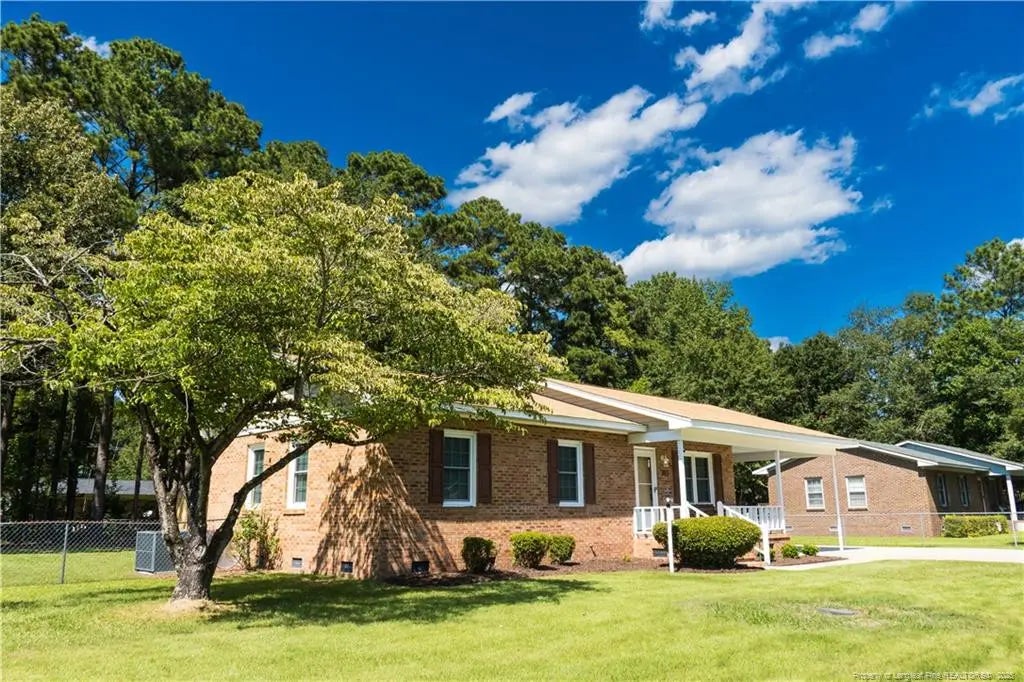 2975 Crystal Lane, Lumberton