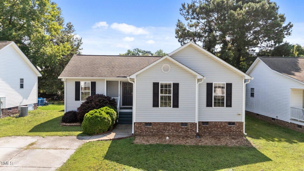 629 Avondale Drive, Clayton