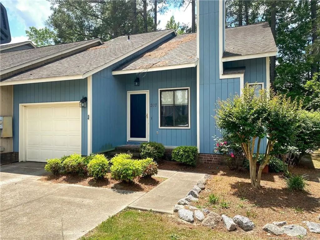207 Charmant Road, Lumberton