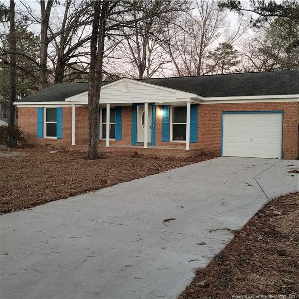 3218 Brinkley Drive, Spring Lake