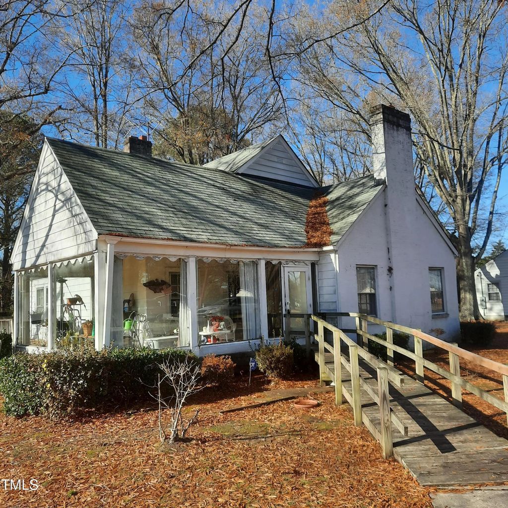 1852 Nc 62 Hwy  N, Burlington