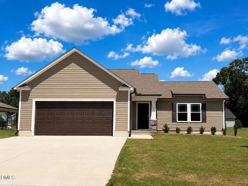 83 Oakfield Trace Drive, Four Oaks