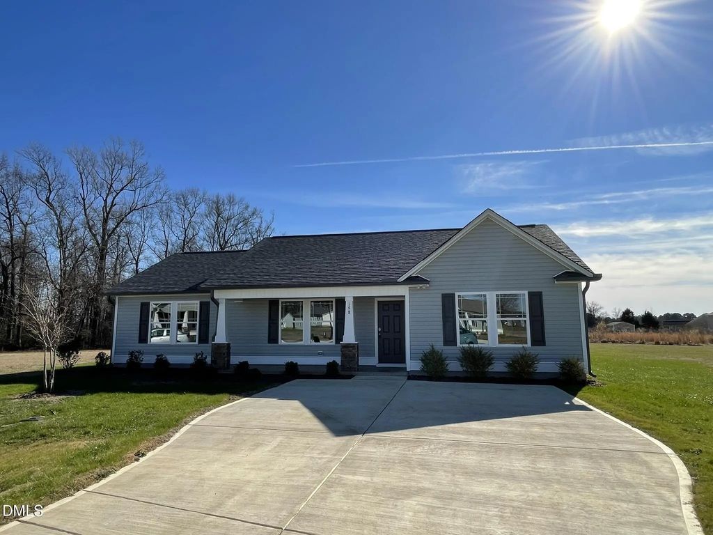 198 Pate Landing Drive, Selma