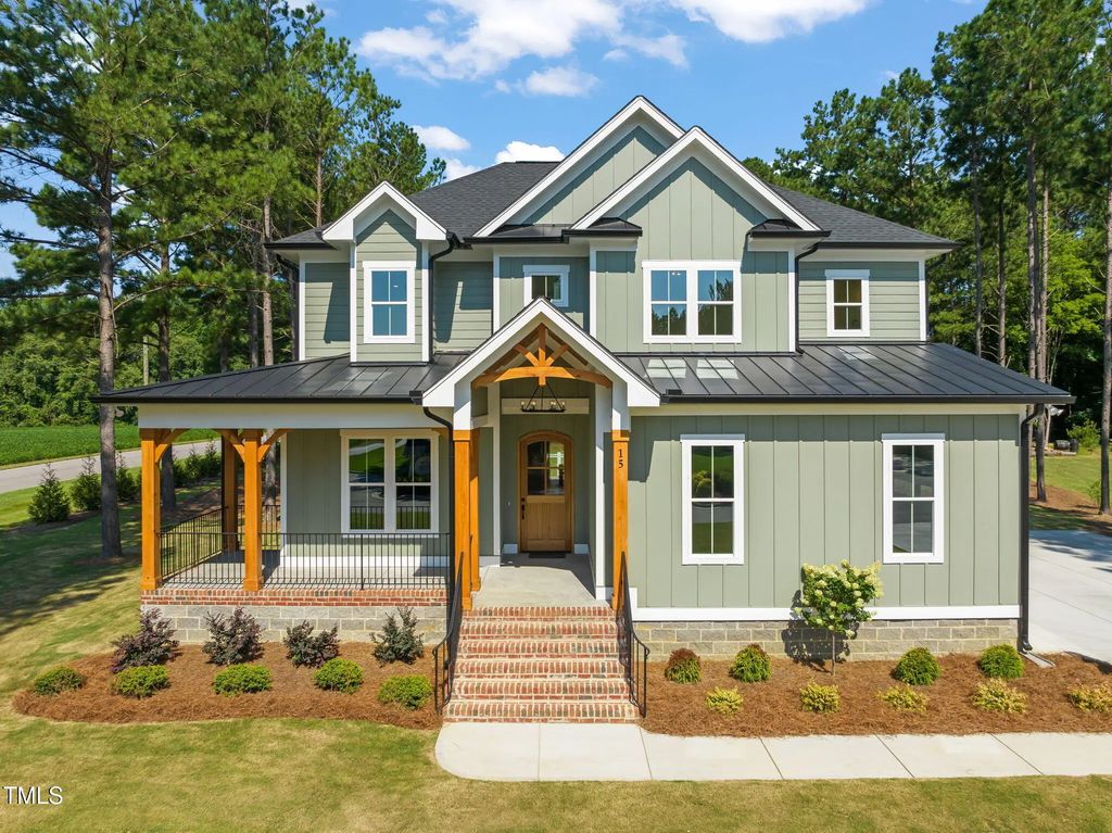 15 Independence Drive, Smithfield