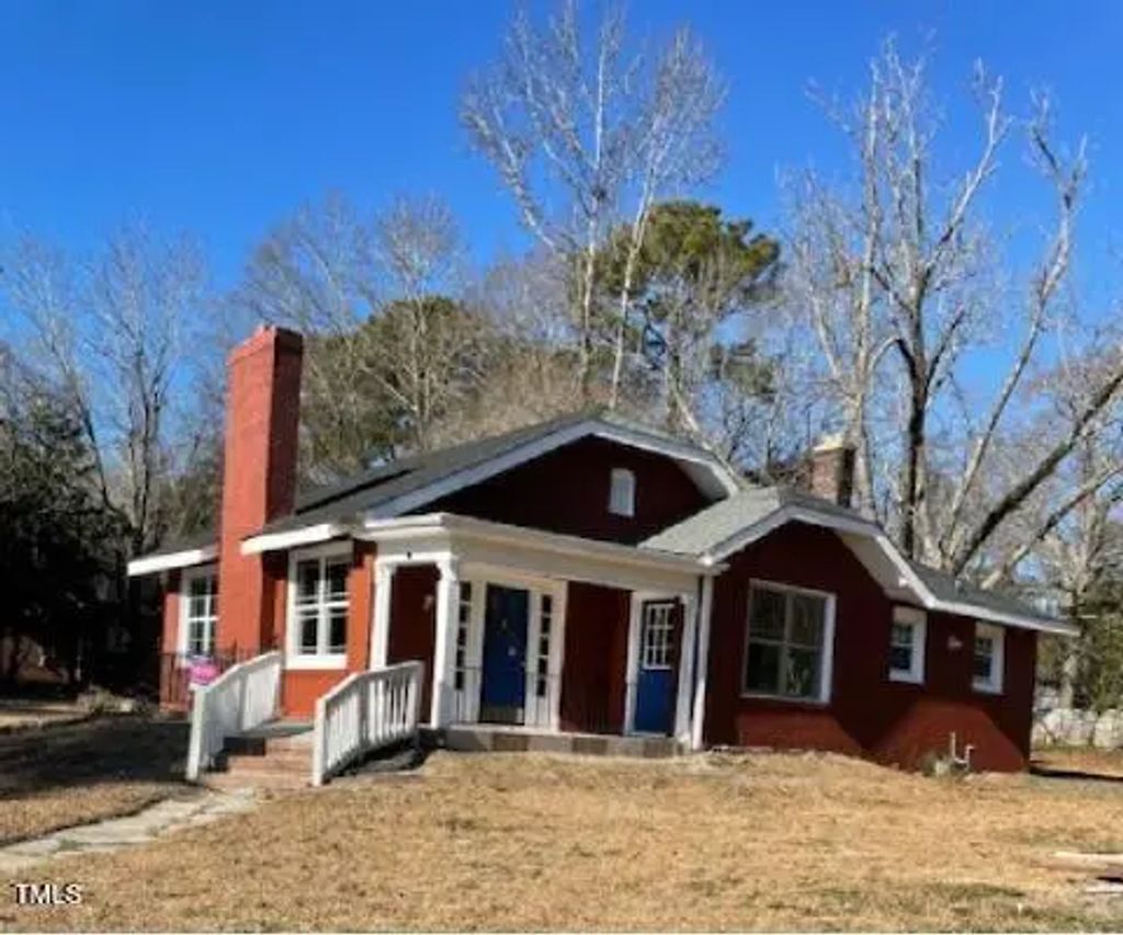 201 W Highland Avenue, Kinston