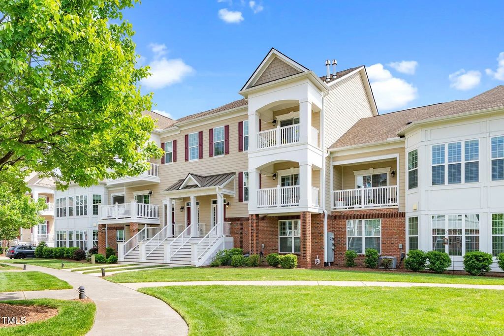 10530 Sablewood Drive 112, Raleigh