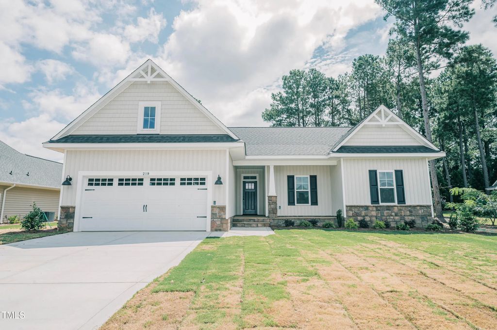 219 Crescent Drive, Dunn
