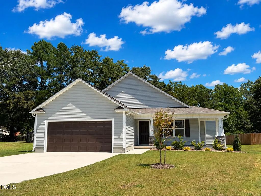 175 Oakfield Trace Drive, Four Oaks
