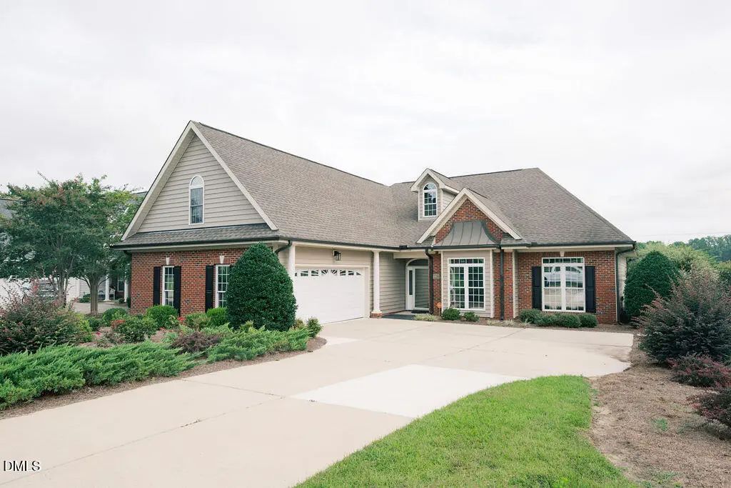128 Crescent Drive, Dunn
