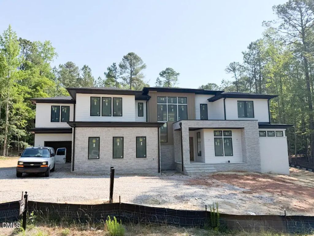 6820 Brixley Circle, Raleigh