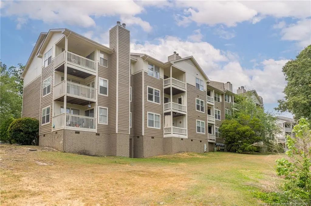 6736 Willowbrook Unit 4 Drive, Fayetteville