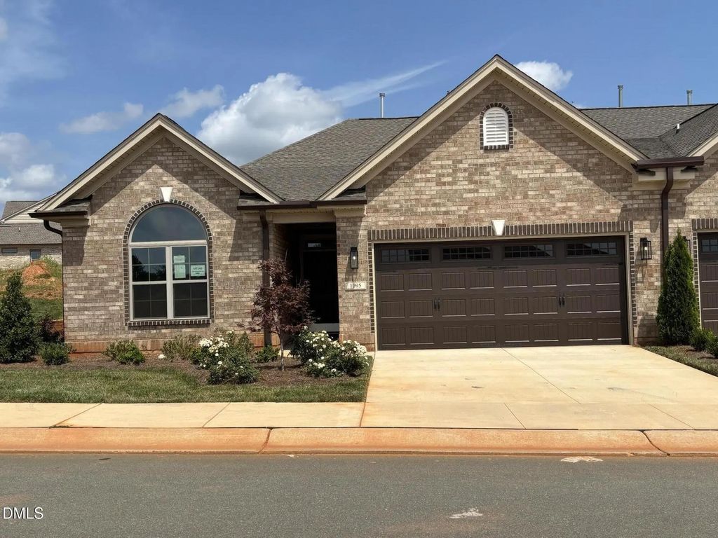 1095 Beechcraft Drive 140, Mebane