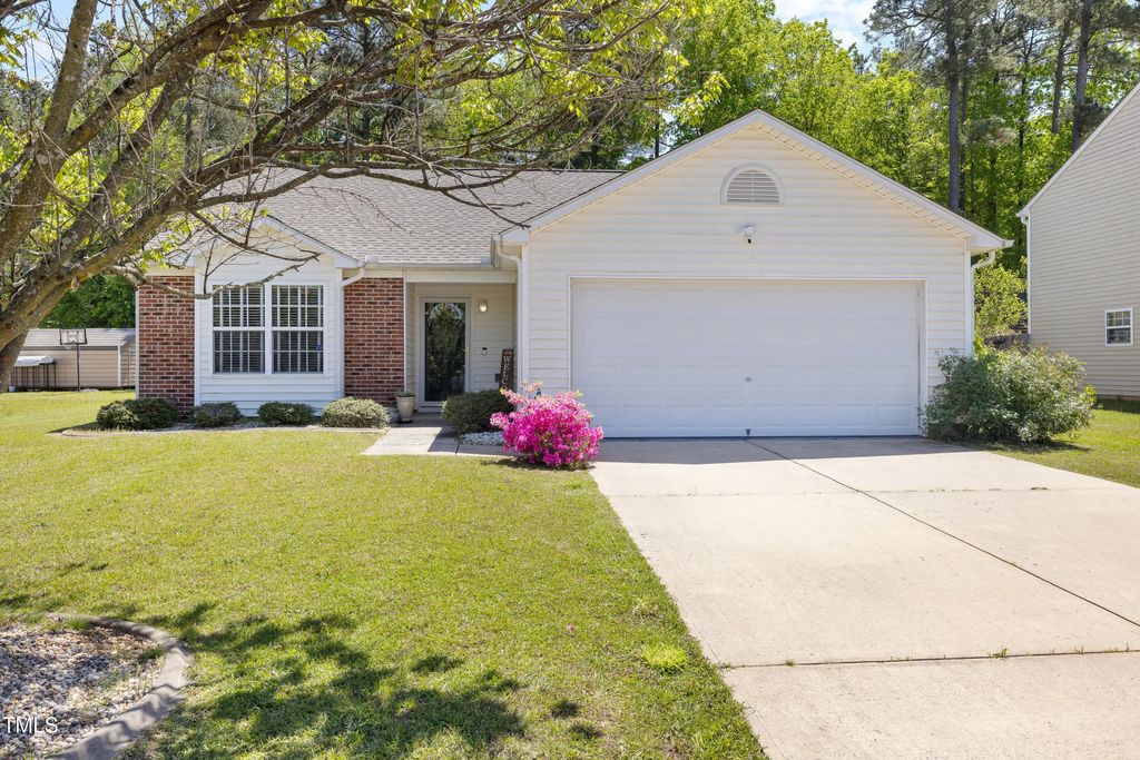 729 Golden Horseshoe Lane, Sanford
