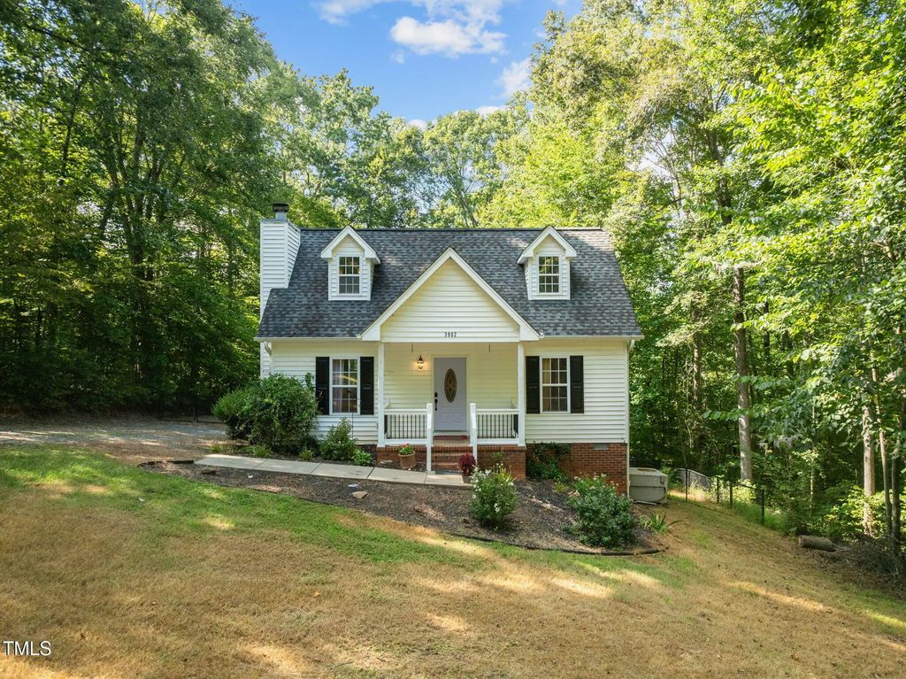 3902 Chucks Court, Burlington