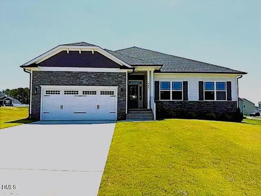 595 Ravensworth Drive, Garner