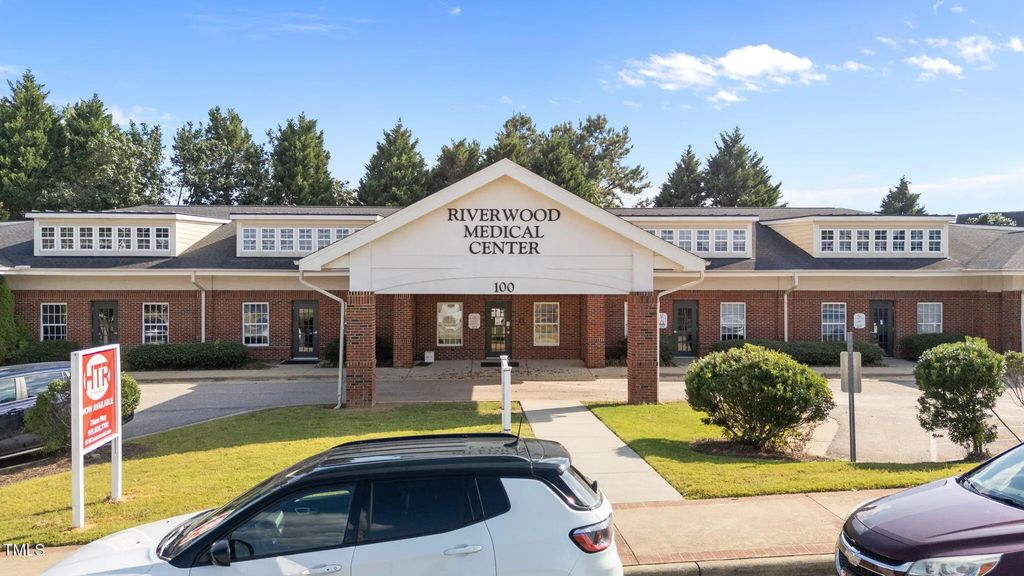 100 Cunningham Lane, Clayton