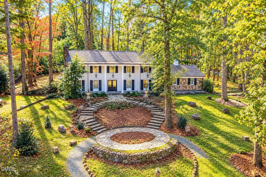 52 Dogwood Acres Drive, Chapel Hill