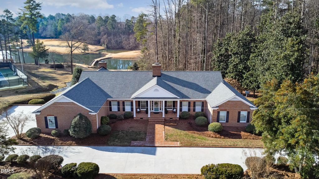 10 Country Club Drive, Siler City