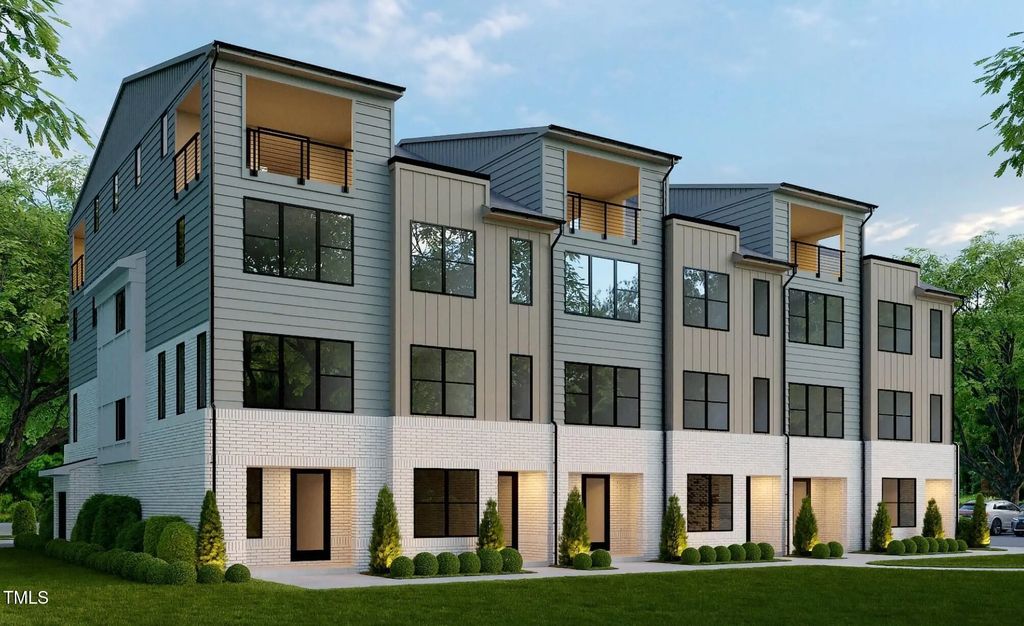 807 Niantic Street, Cary