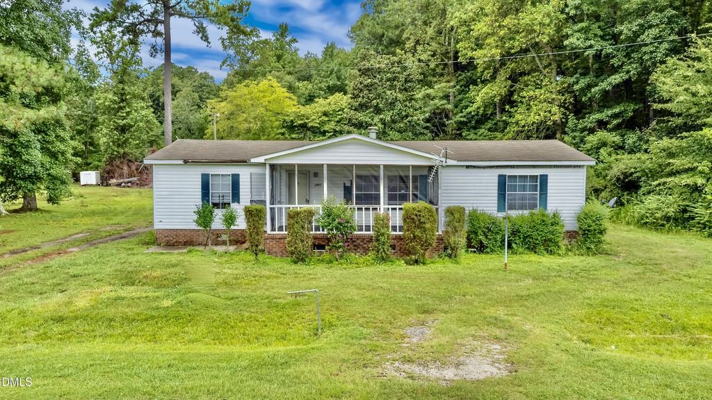 1461 Core Point Road, Blounts Creek