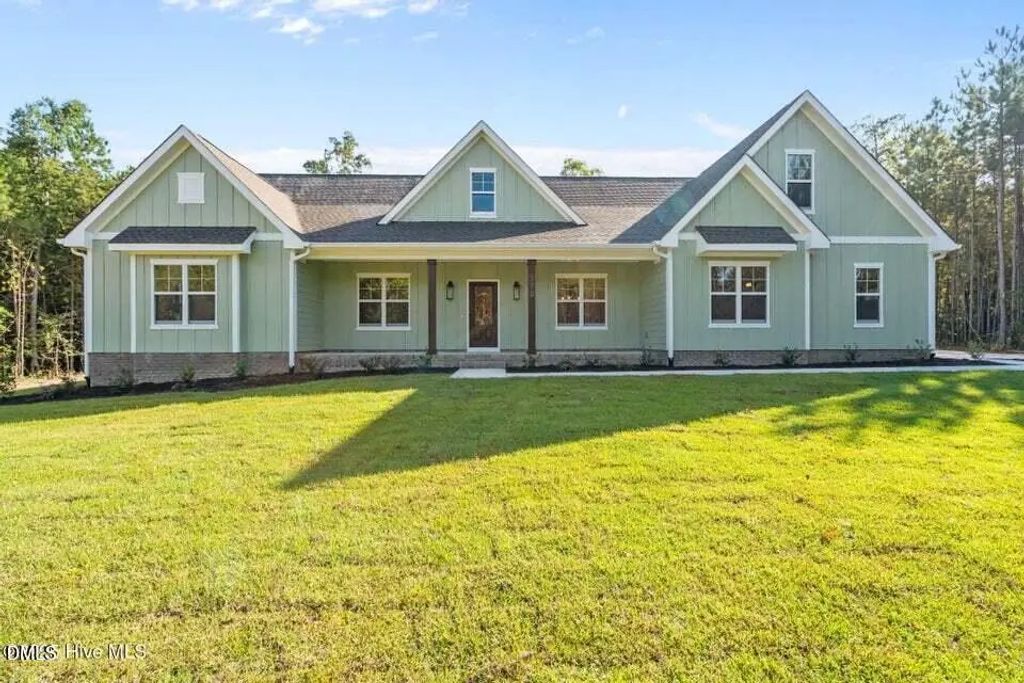 1435 Pineywood Church Road, Cameron