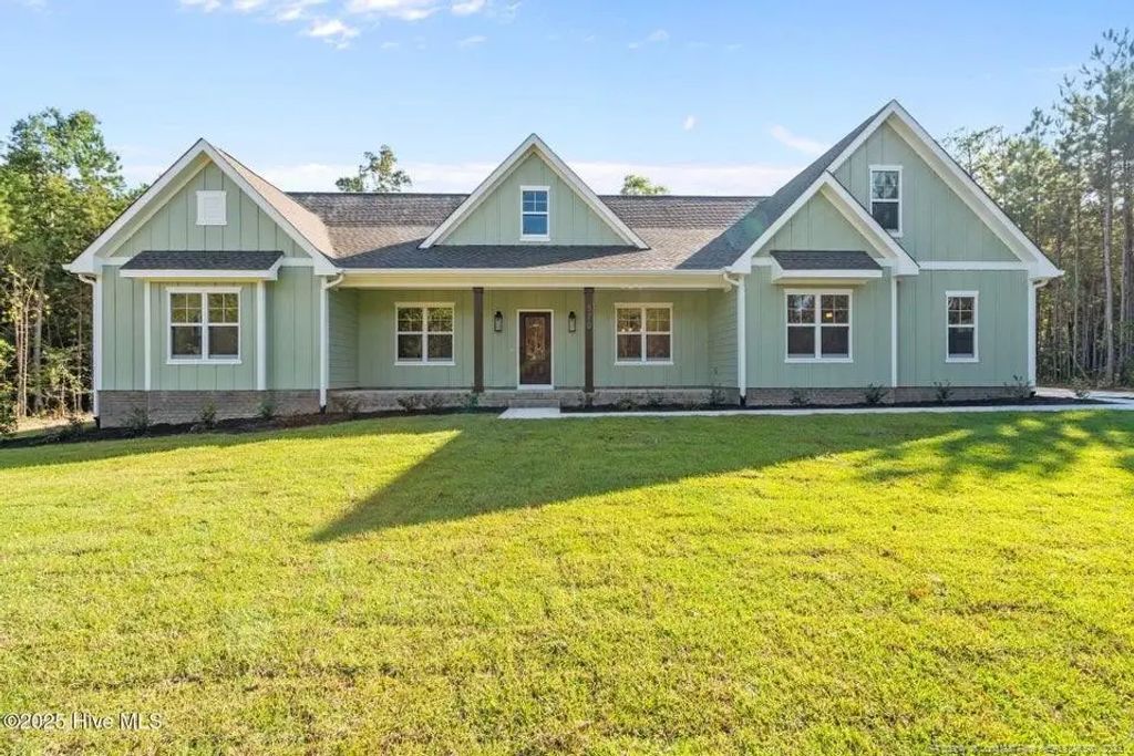 1435 Pineywood Church Road, Cameron