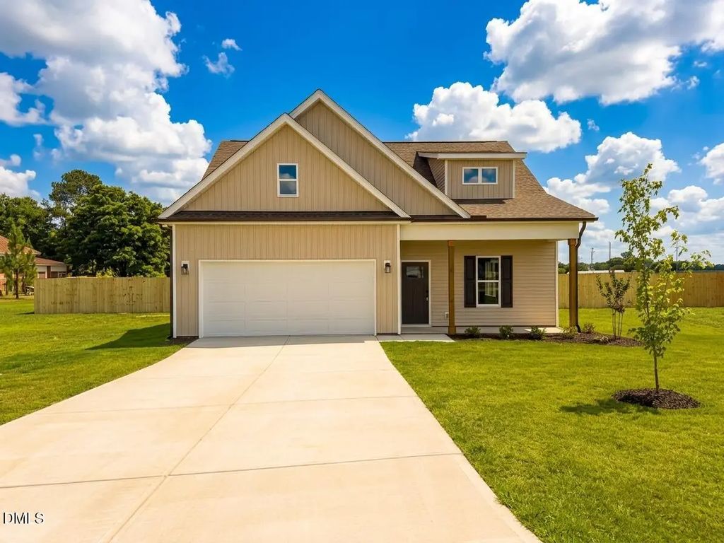 87 Sundrops Trail, Dunn