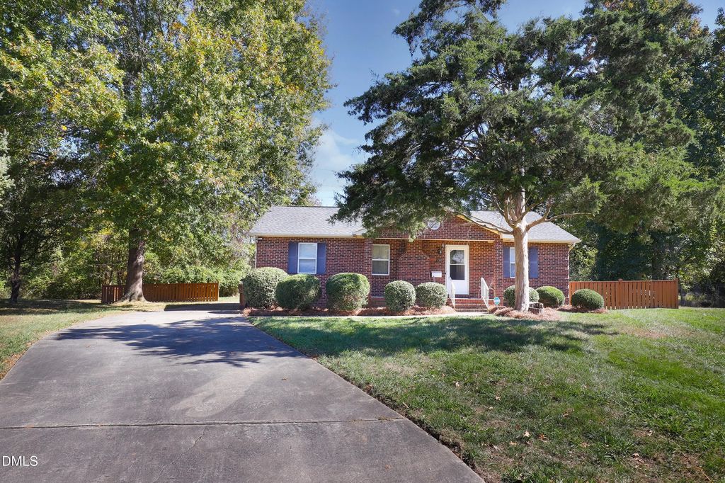 1711 Hanover Court, High Point
