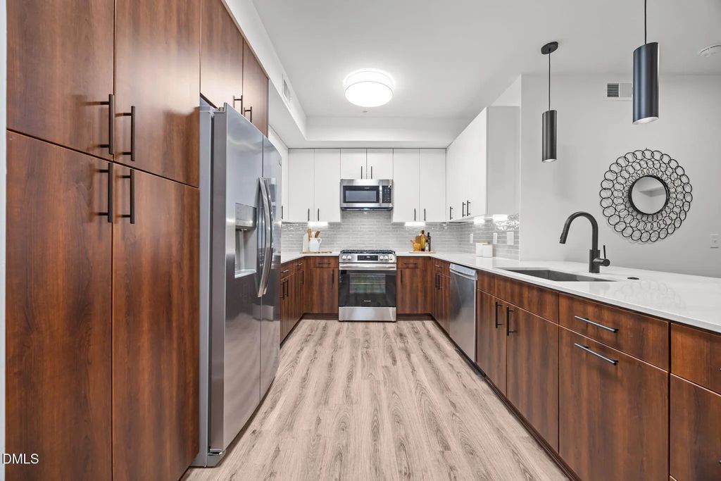 615 W Peace Street 308, Raleigh