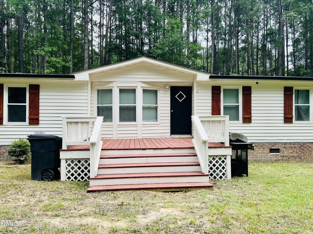 3280 Lakebay Road, Vass