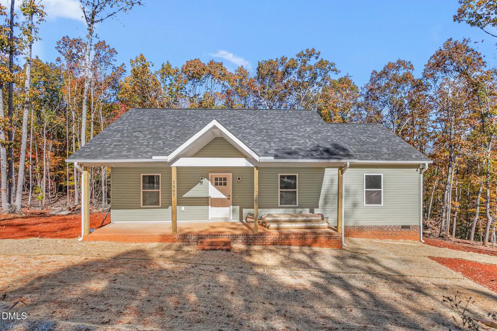 1507 Alta Vista Lane, Graham