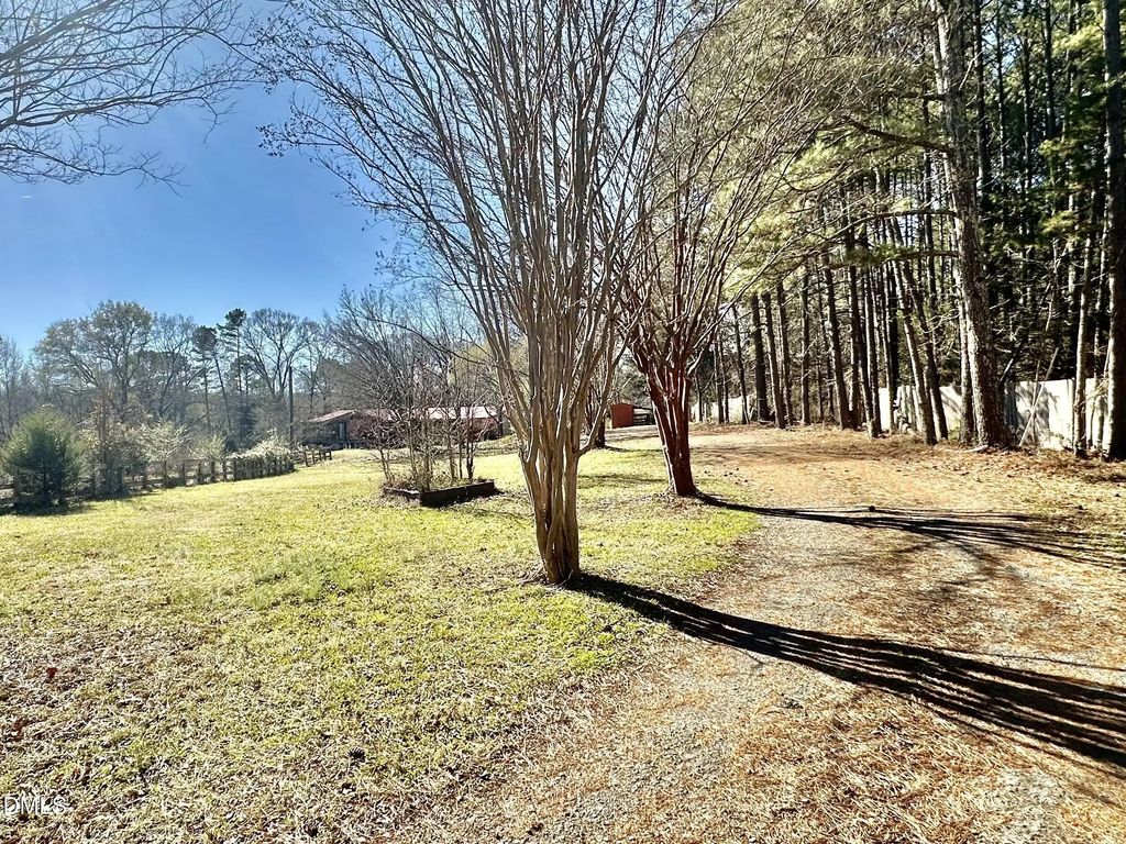 8245 Old Switchboard Road, Snow Camp