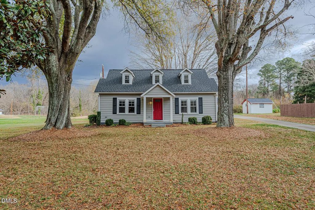 313 Nc 86, Hillsborough