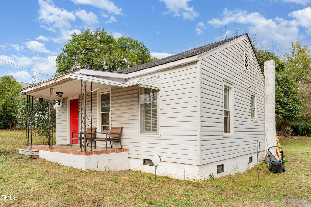 330 E Stallings Street, Clayton