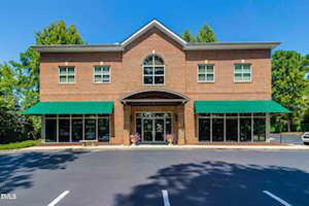 105 Baines Court, Cary