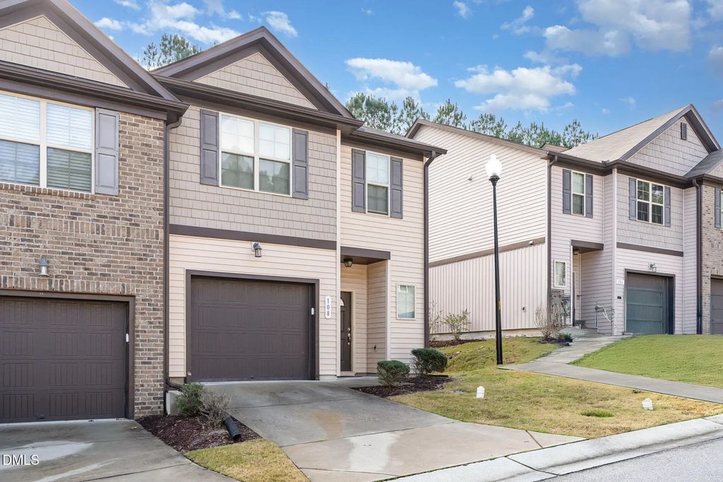108 Bella Place, Holly Springs