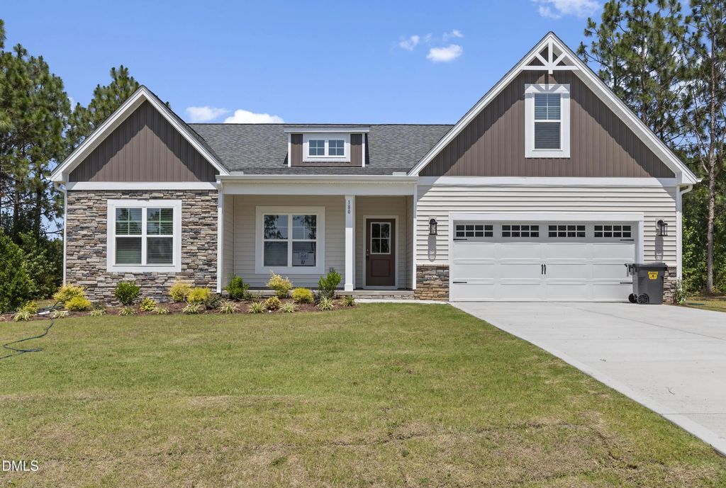 180 N Rabbit Run Drive, Smithfield