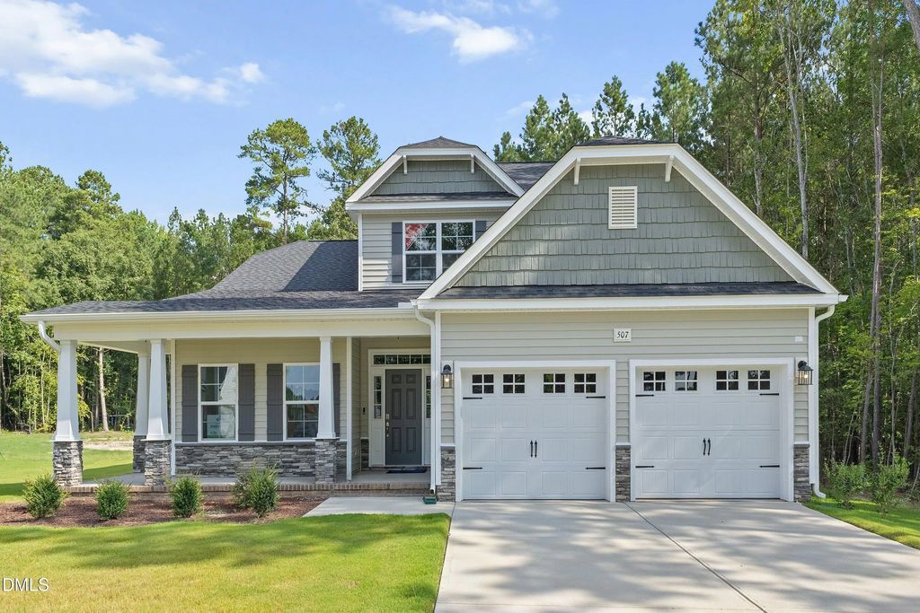 507 E Clydes Point Way, Wendell