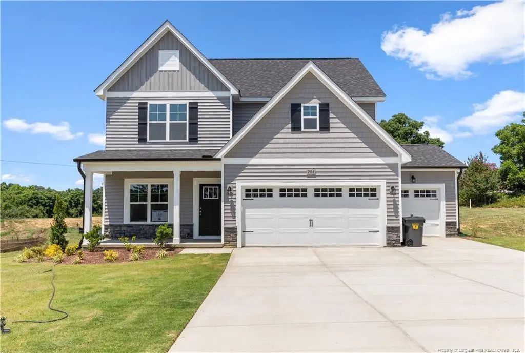 204 N Rabbit Run Drive, Smithfield