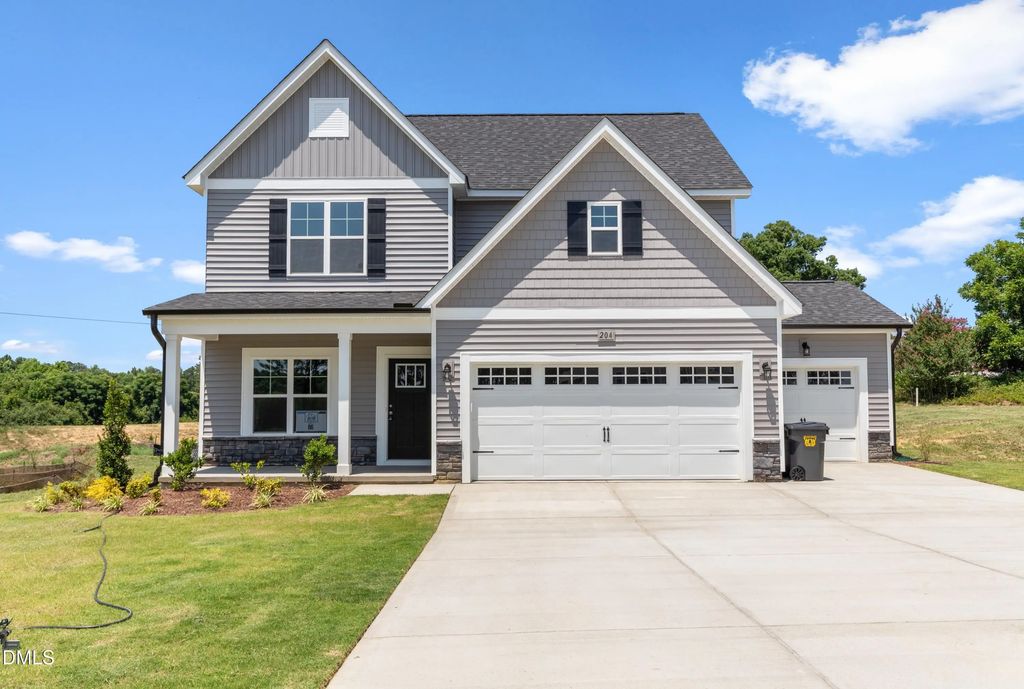 204 N Rabbit Run Drive, Smithfield