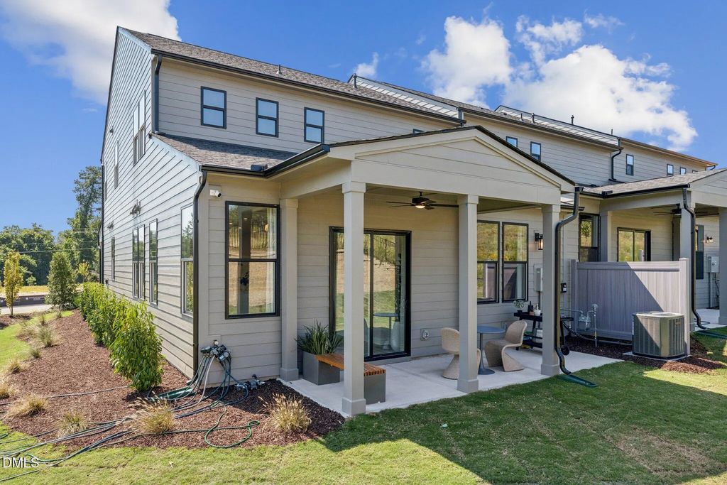2119 Barrier Ridge Way, Apex
