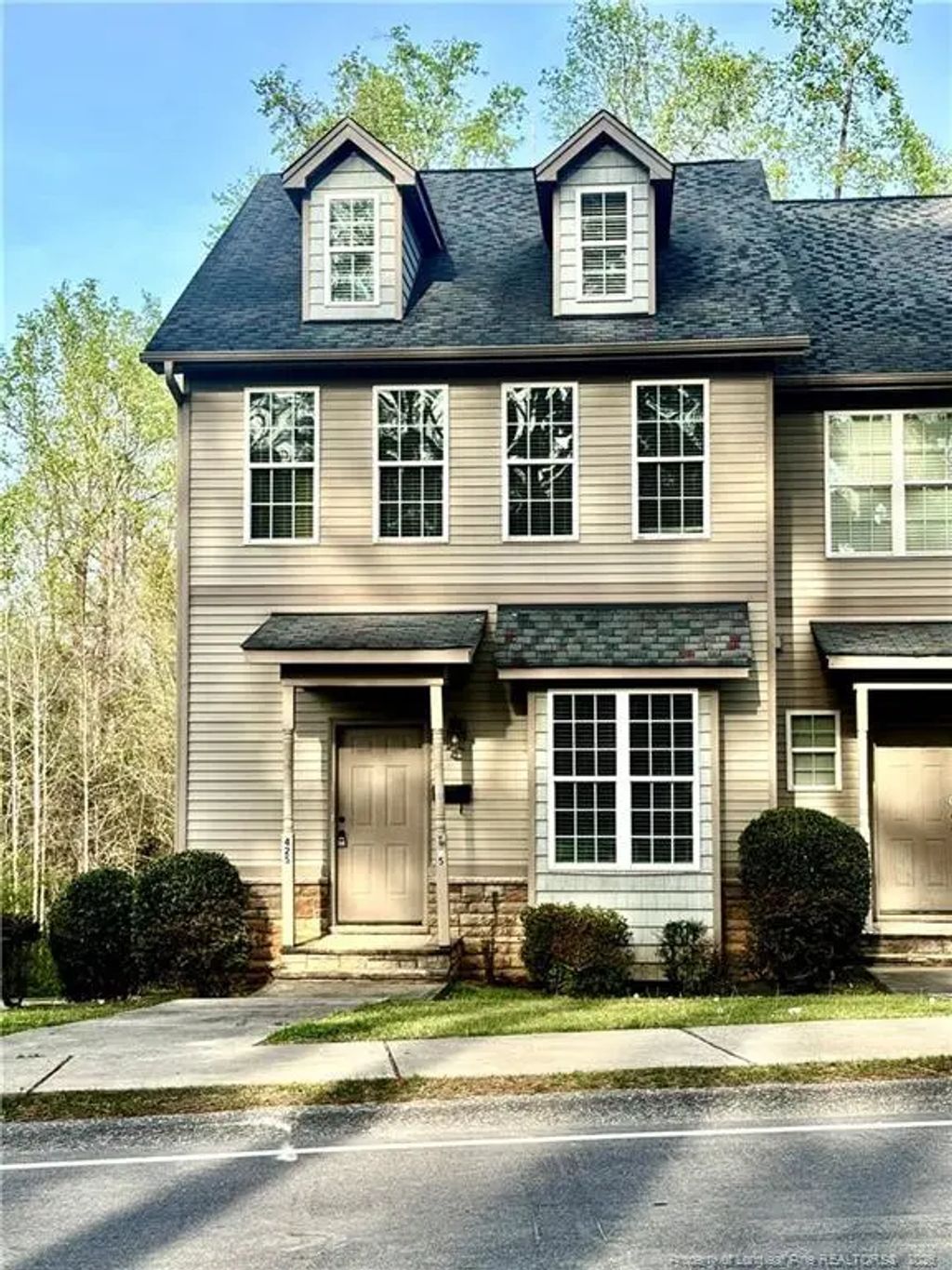 425 Georgetown Circle, Fayetteville