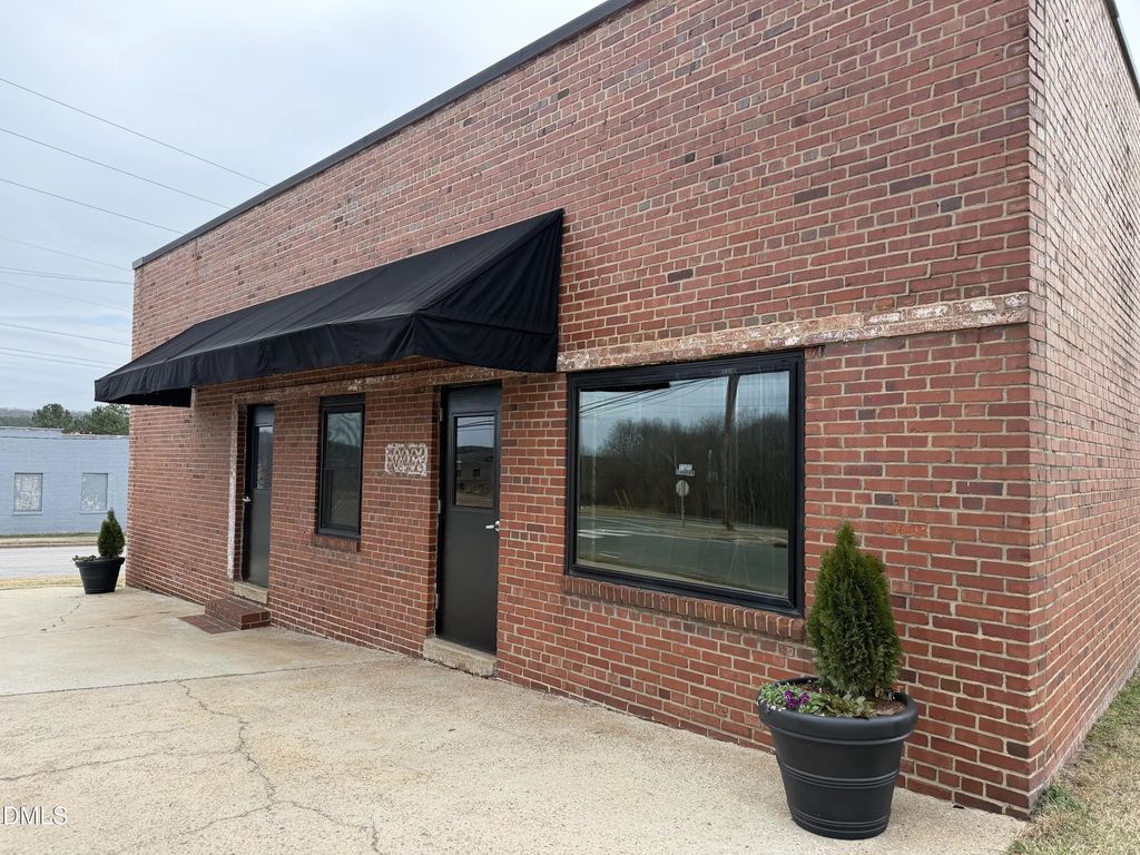 141 Depot Street, Roxboro