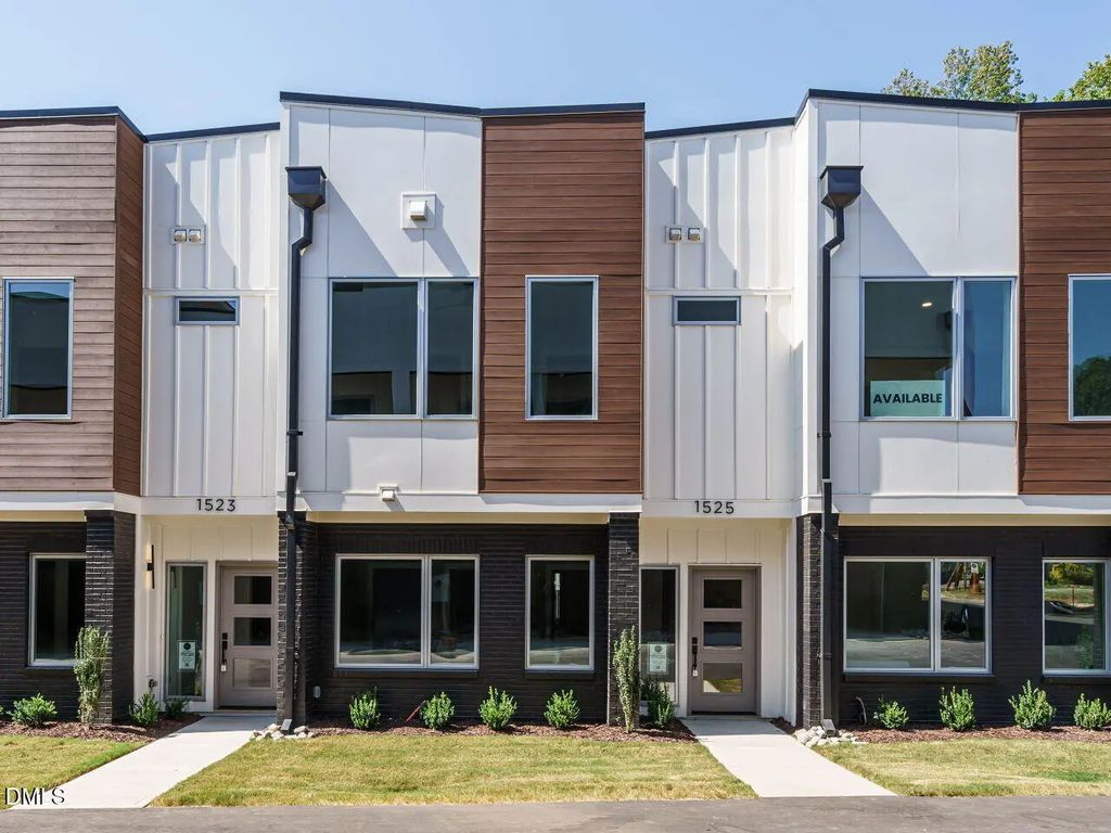 1525 Urban Trace Lane, Raleigh