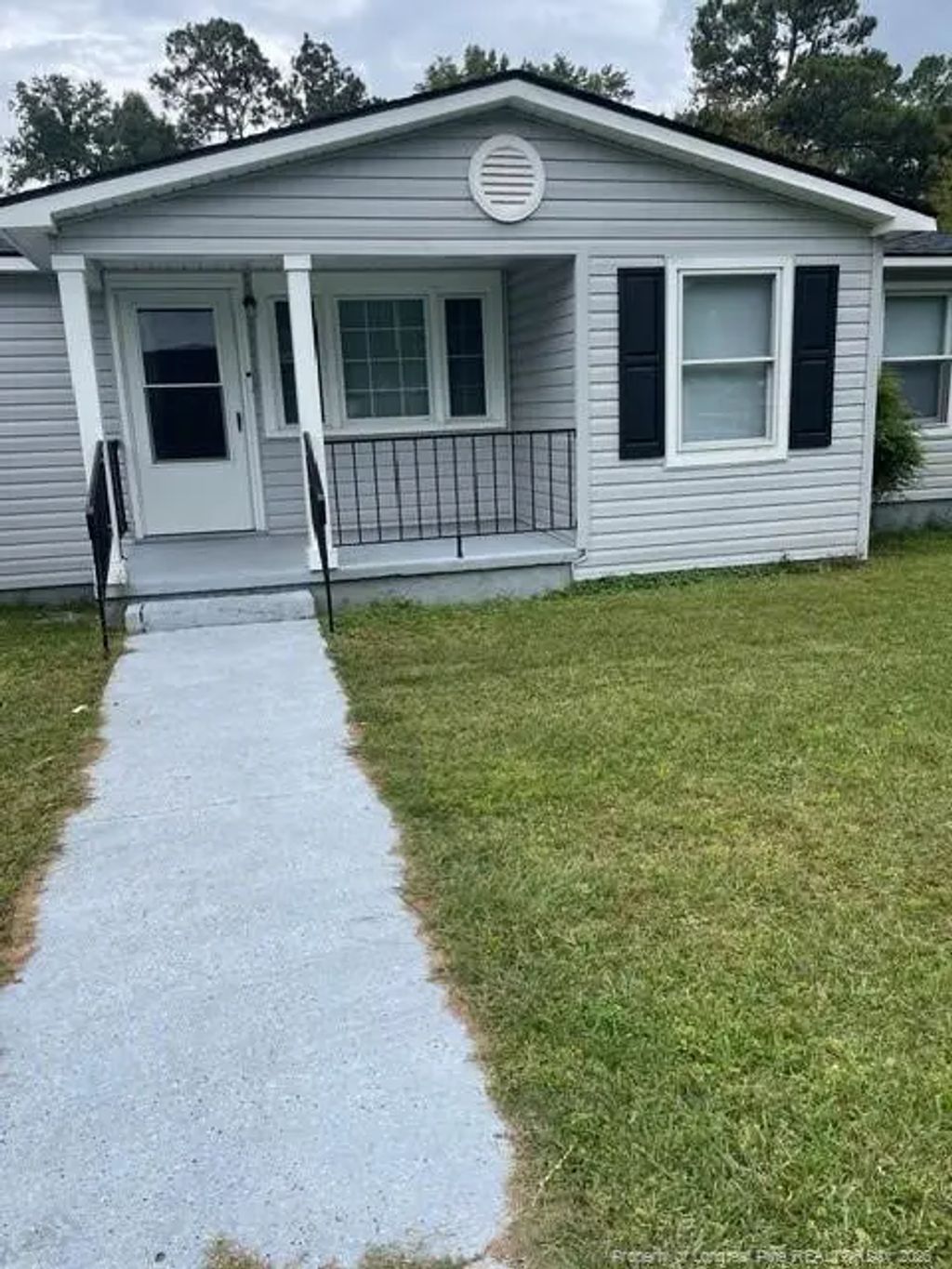 17061 Duncan Avenue, Laurel Hill