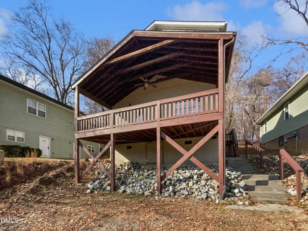 240 Jay Street, Chapel Hill