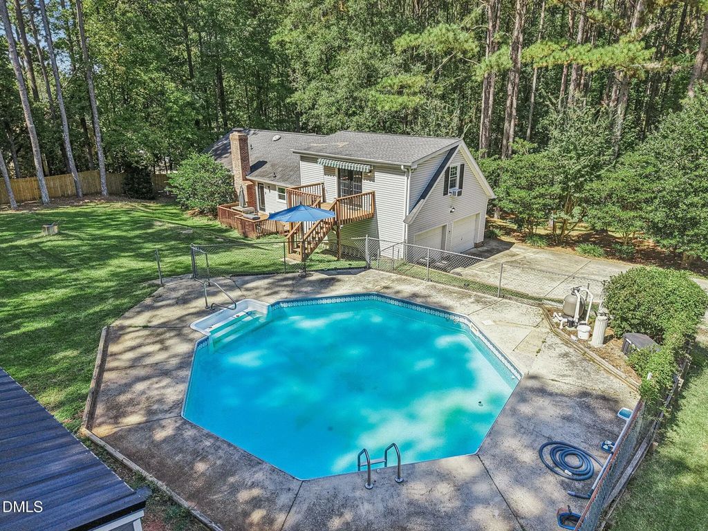 2004 Spring Valley Drive, Clayton