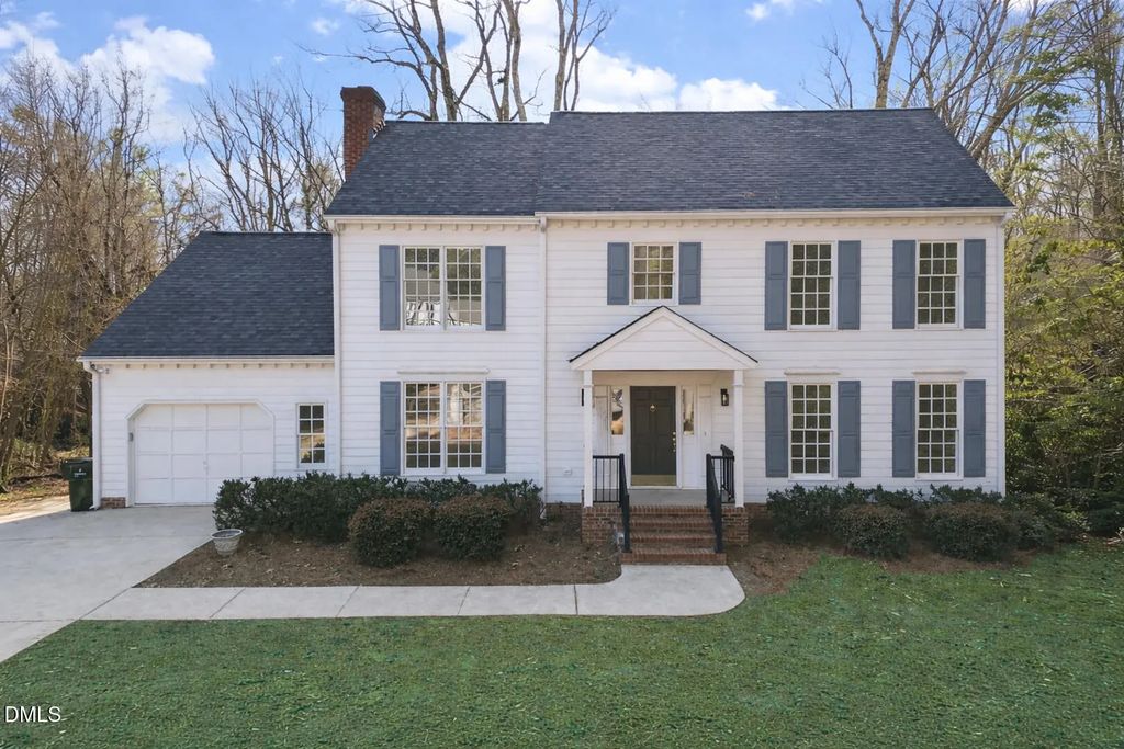 2224 Effingham Circle, Raleigh