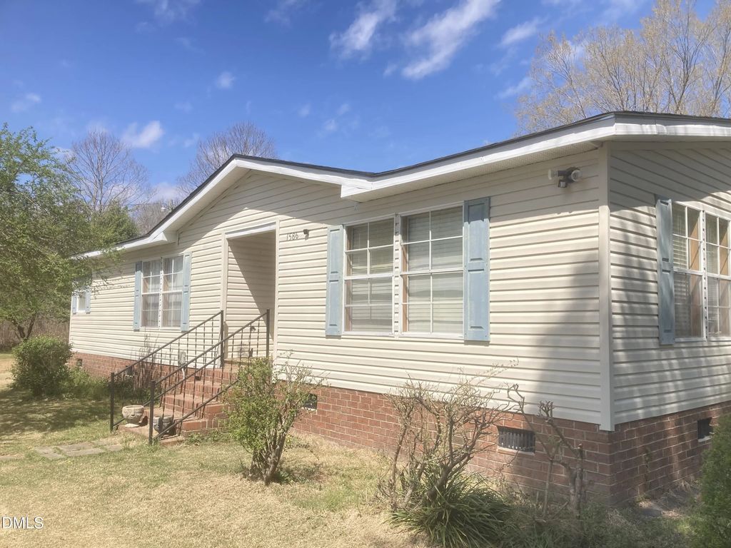 1586 Gum Swamp Church Road, Greenville