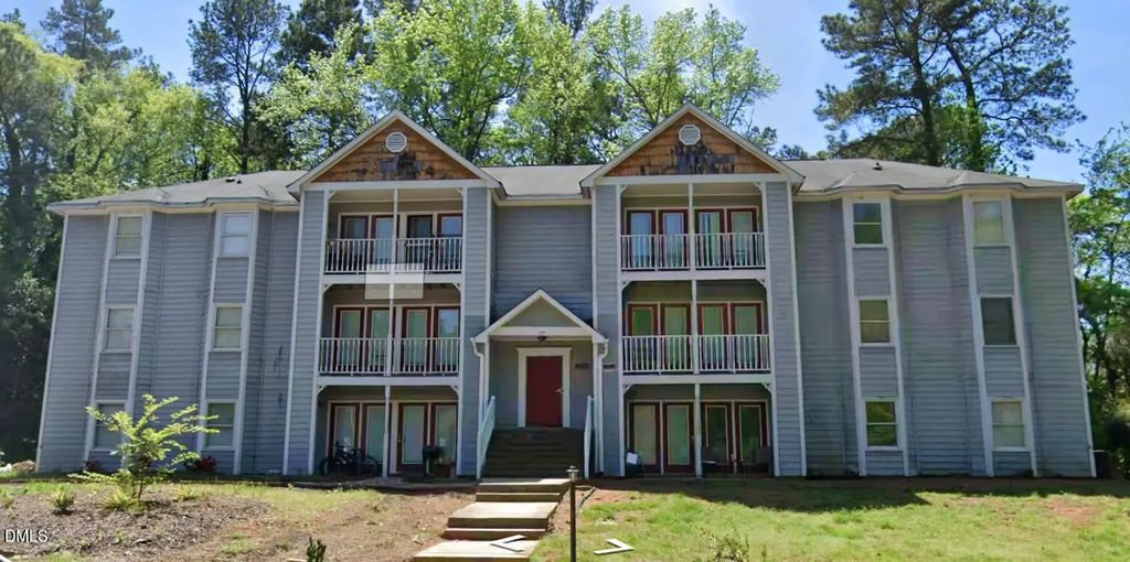 1311 Park Glen Drive 101, Raleigh
